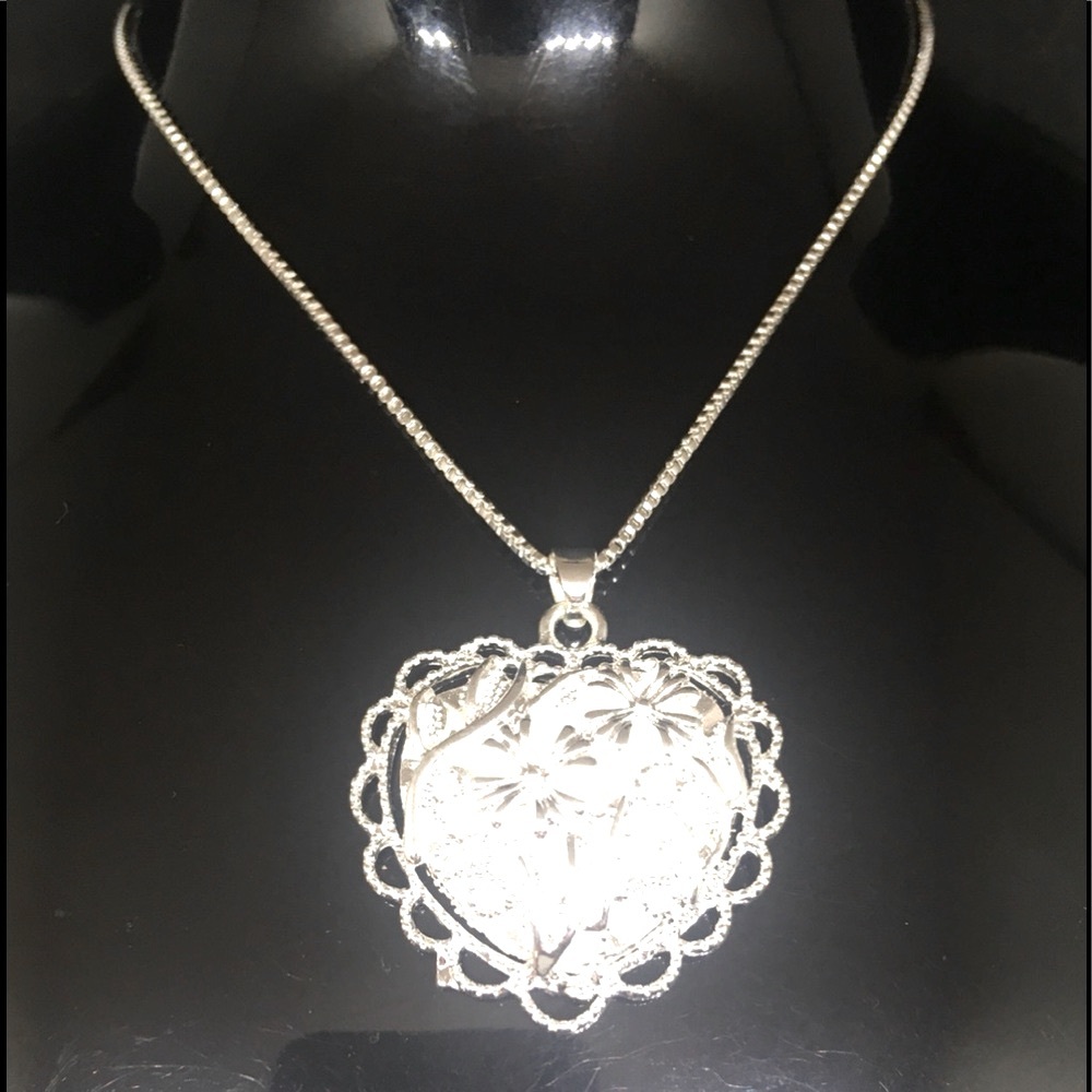 Heart W/Crosses & Wire Design & Loops Along Trim Of Pendant Sterling Silver 925